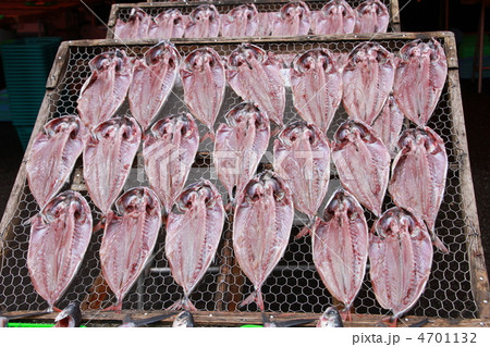 オアカムロアジの天日干し オアカムロアジの天日干し 4701132