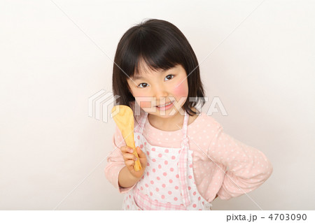 料理　女の子　クッキング　 4703090