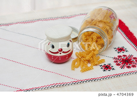 キッチンタイマーとマカロニ 4704369