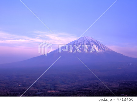 山梨県・紅葉台からの富士山 4713450