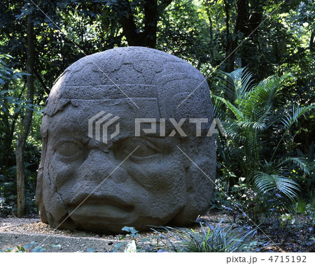 ラ・ベンタ遺跡公園老戦士の巨石人頭像 4715192