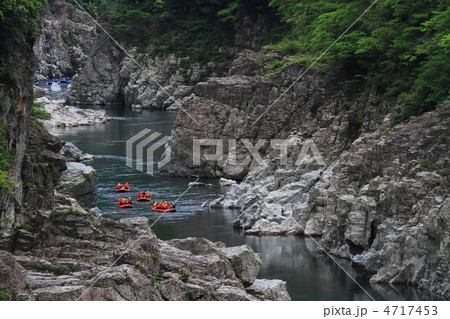 大歩危小歩危のラフティング風景(徳島県吉野川) 大歩危小歩危のラフティング風景(徳島県吉野川) 4717453