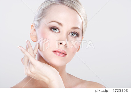 young natural beauty 4725598
