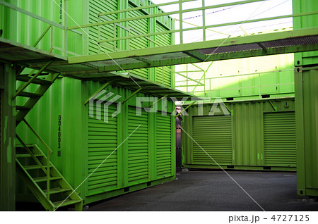 コンテナ倉庫-3 4727125