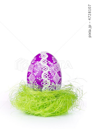 easter egg in grass 4728107