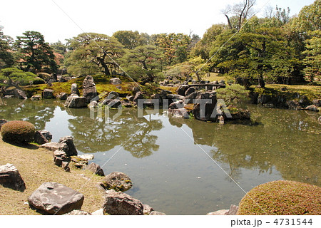 二条城の「二の丸庭園」（京都市中京区二条通堀川西入二条城町） 4731544