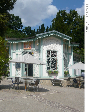 オーストリアバーデンのクアパーク内のカフェ オーストリアバーデンのクアパーク内のカフェ 4732941