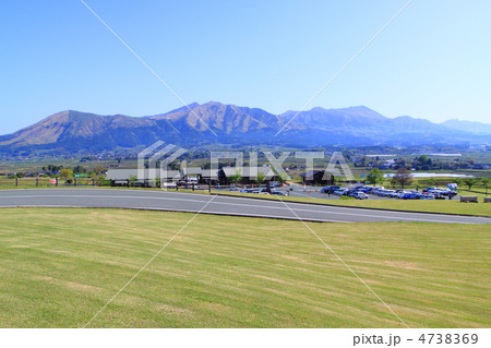 春の阿蘇 4738369