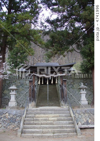柏王神社と石段 4741996