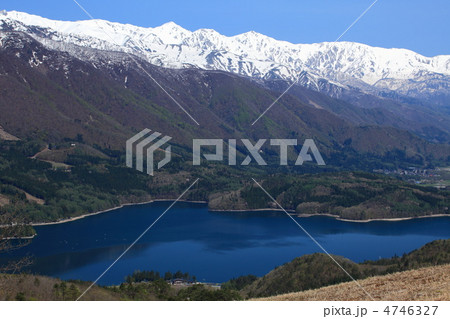 青木湖の春 4746327