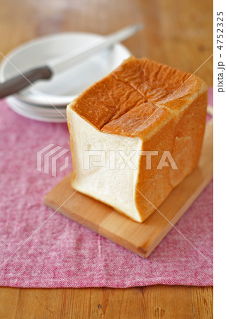 食パン 4752325