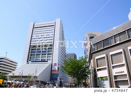 中野駅前の風景 4754847