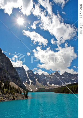 Moraine Lake with sun Moraine Lake with sun 4764066