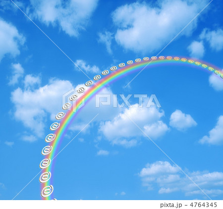 青空にかかる虹とアットマーク 4764345