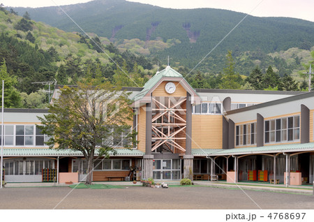 ある山の幼稚園 4768697