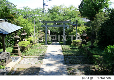 横須賀風物百選の衣笠山公園入口にある衣笠神社を訪れて 4768780