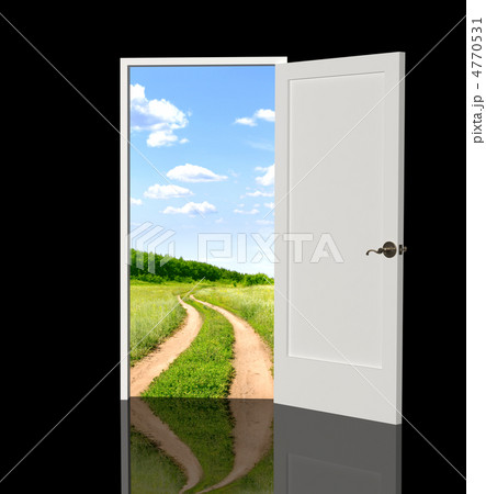 Open door 4770531