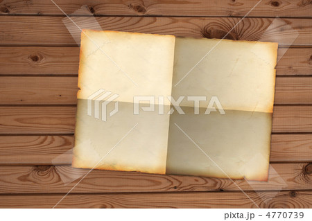 Sheet paper, hanging on a wooden wall 4770739