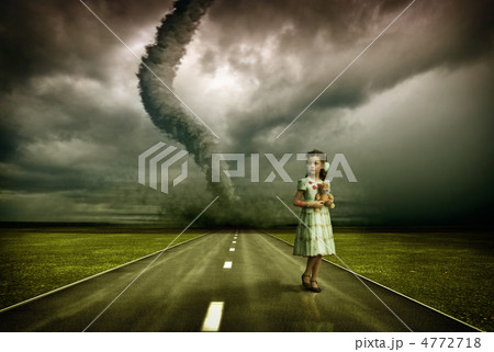 girl and tornado 4772718