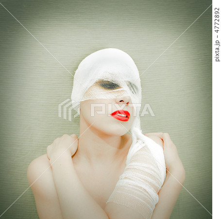 woman in bandage 4772892