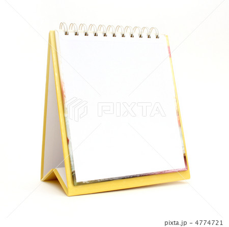Notebook with empty pages 4774721