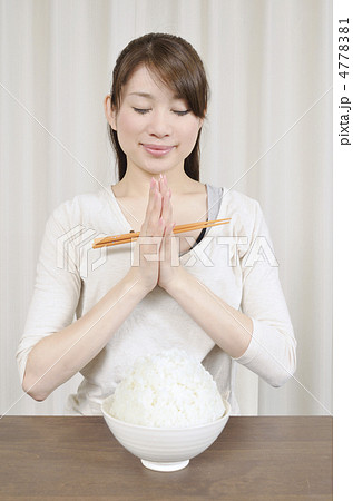 大食いの女性 4778381