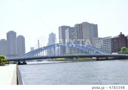 永代橋と高層ビル群 4783398