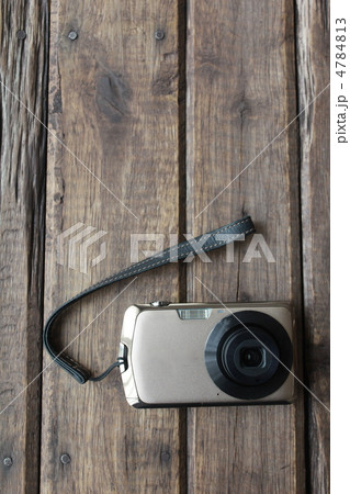 コンパクトデジタルカメラ　カメラ　コンデジ 4784813