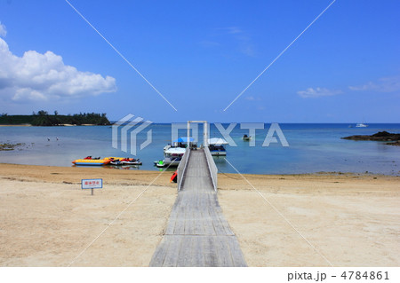 沖縄　残波ビーチ 4784861