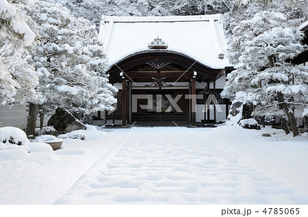 南禅寺、雪景色の大玄関 4785065