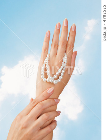 beautiful nails and woman fingers beautiful nails and woman fingers 4792525