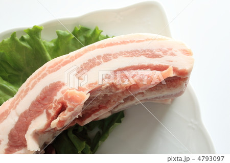 サムギョプサル用の三段バラ肉の写真素材 サムギョプサル用の三段バラ肉の写真素材