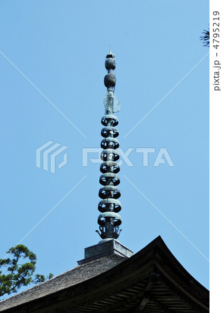乙宝寺三重塔の相輪 4795219