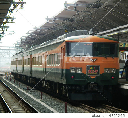 特急あかぎ 185系 浦和駅 特急あかぎ 185系 浦和駅 4795266