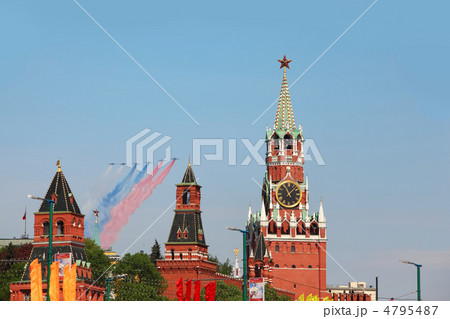 MOSCOW - MAY 9: Airplanes make color contrail of russian flag co MOSCOW - MAY 9: Airplanes make color contrail of russian flag co 4795487