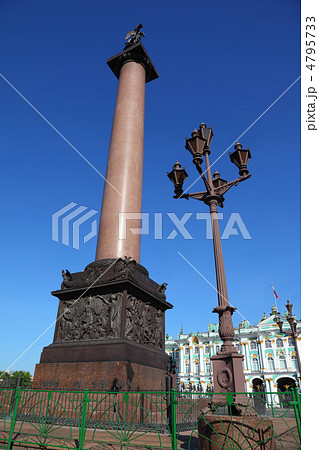 Palace Square,  Alexandrian post. Saint-Petersburg, Russia 4795733