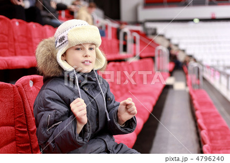 Boy get behind favourite command on hockey match Boy get behind favourite command on hockey match 4796240