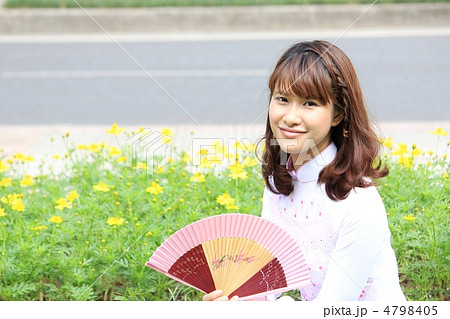 ベトナム人美女と花 4798405
