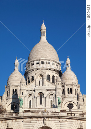 One of most beautiful churches in Paris - Sacre Coeur (Church of One of most beautiful churches in Paris - Sacre Coeur (Church of 4800481