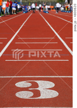 Running Track 3; perspective; special red cover for racing; peop 4800620