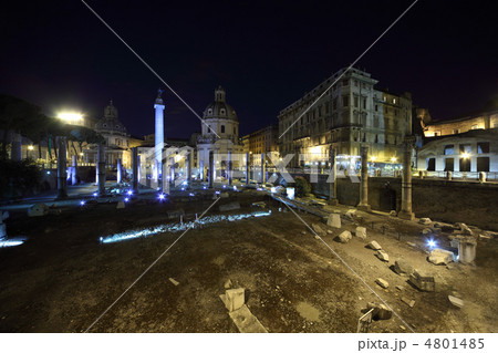 Basilica Ulpia is Roman civic building that was erected as part 4801485