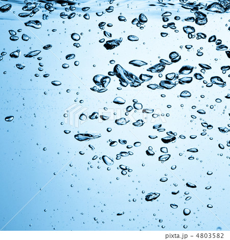 bubbles in water 4803582