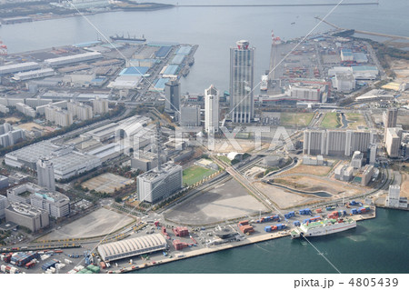 大阪南港ポートタウンを空撮 4805439