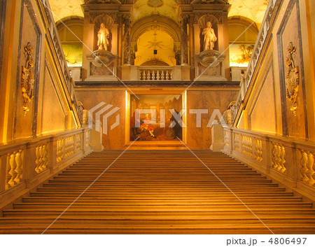 オーストリア ウィーンの自然史博物館内 4806497