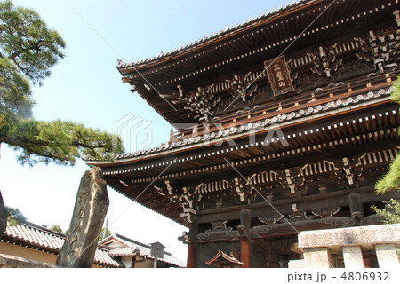 清凉寺の「仁王門」(京都市右京区嵯峨) 清凉寺の「仁王門」(京都市右京区嵯峨) 4806932
