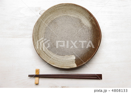 皿と箸 4808133