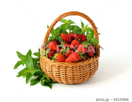 Strawberries in basket 4810966