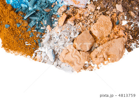 set of multicolor crushed eyeshadows 4813759