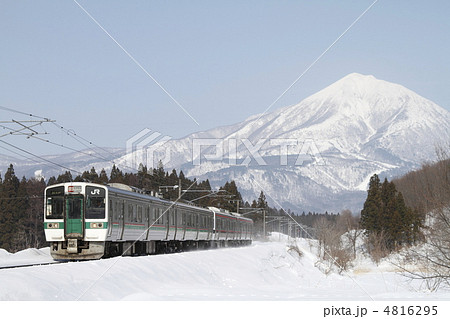 磐梯山を背に 4816295