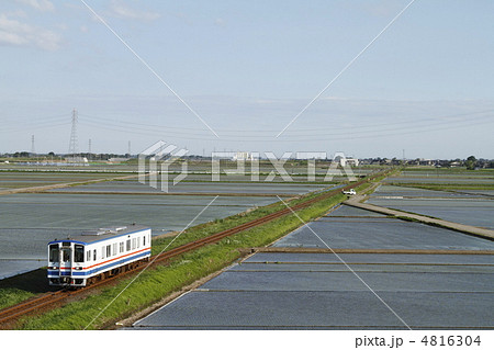 田園地帯をゆく 4816304